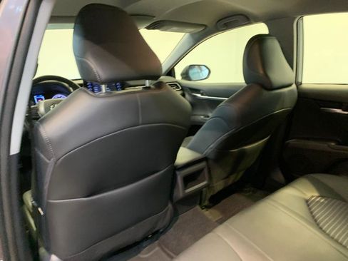 Used 2023 Toyota Camry SE image 33