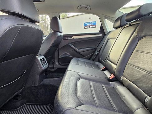 Used 2013 Volkswagen Passat 2.5 SE image 27