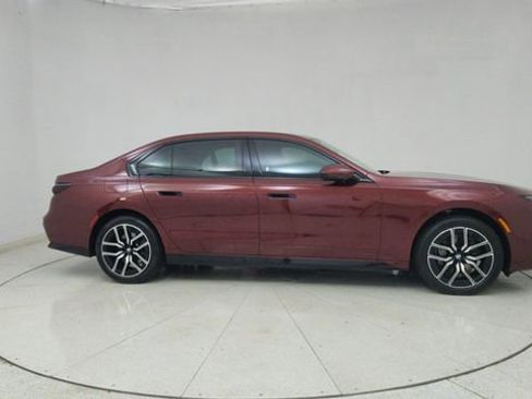 Used 2025 BMW 740i image 70
