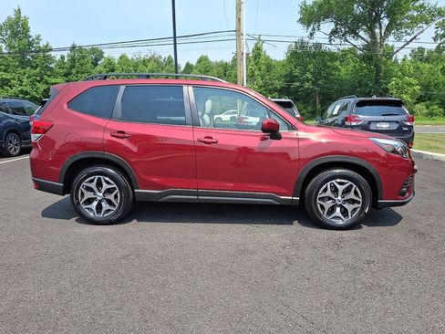 Certified 2023 Subaru Forester Premium AWD/4WD image 8
