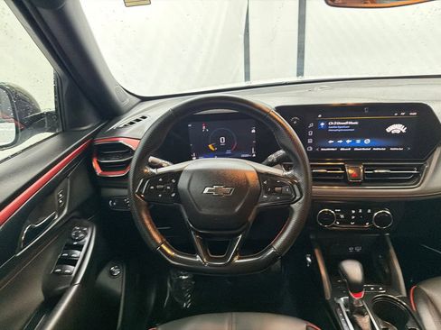 Used 2025 Chevrolet TrailBlazer RS w/ Convenience Package FWD image 23