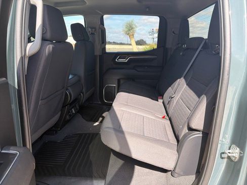 Used 2025 Chevrolet Silverado 1500 LT image 11