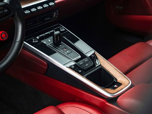 Used 2021 Porsche 911 Carrera S image 8