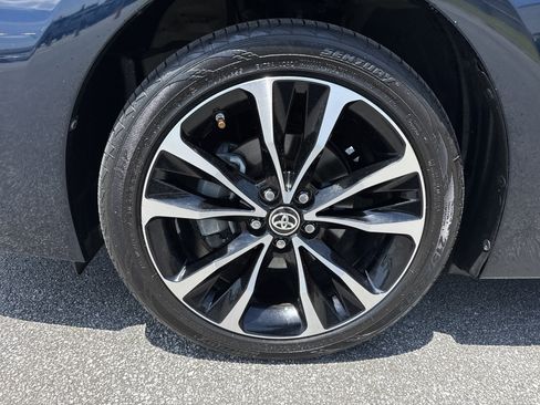 Used 2019 Toyota Corolla SE w/ SE Premium Package FWD image 13