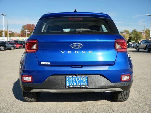 Used 2022 Hyundai Venue SEL w/ Cargo Package image 5