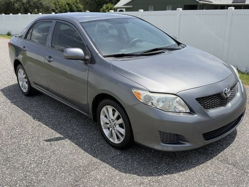 Used 2009 Toyota Corolla LE FWD image 3