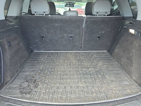 Used 2021 Lincoln Corsair AWD w/ Rear Removable Package Tray image 30