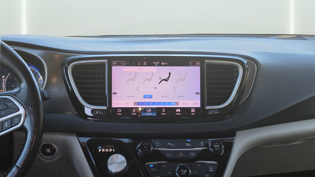 Used 2021 Chrysler Pacifica Touring-L FWD image 13