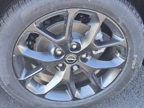 New 2026 Chrysler Pacifica Limited w/ S Appearance Package image 13