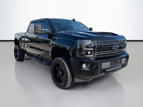 Used 2019 Chevrolet Silverado 2500 LTZ w/ Duramax Plus Package image 2