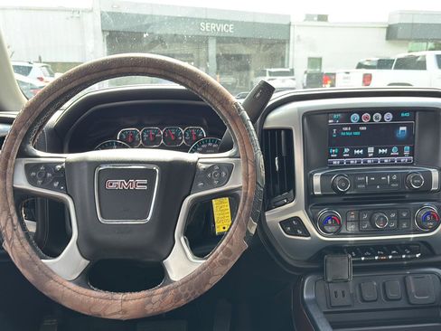 Used 2018 GMC Sierra 1500 SLT AWD/4WD image 16