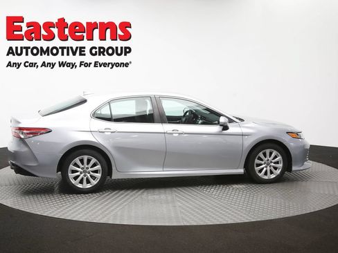Used 2020 Toyota Camry LE FWD image 41
