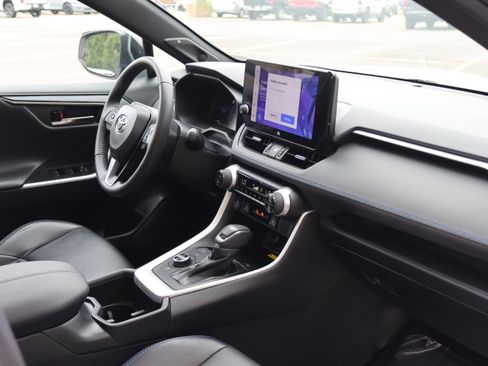Used 2023 Toyota RAV4 XSE AWD/4WD image 36