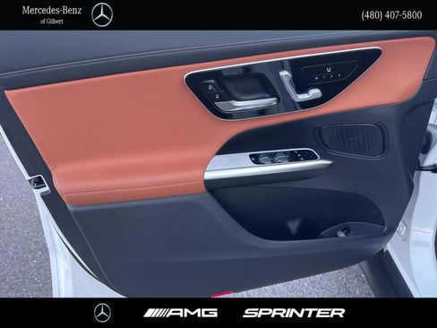 Certified 2025 Mercedes-Benz GLC 300 image 11