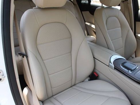 Used 2022 Mercedes-Benz GLC 300 w/ Premium Package Lite image 14