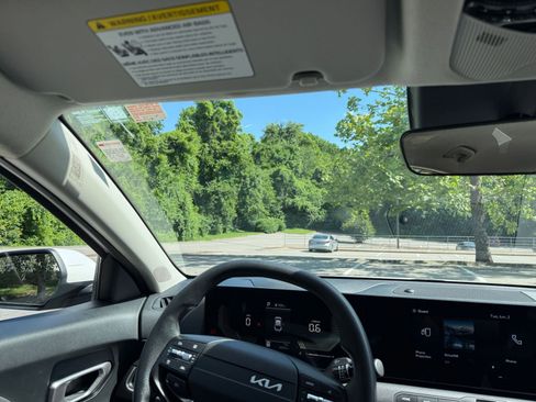 Used 2025 Kia K4 FWD image 33