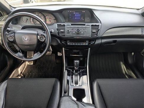Used 2017 Honda Accord Sport image 14