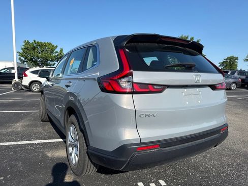 Used 2023 Honda CR-V LX image 8
