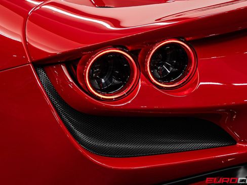 Used 2021 Ferrari F8 Tributo RWD image 24