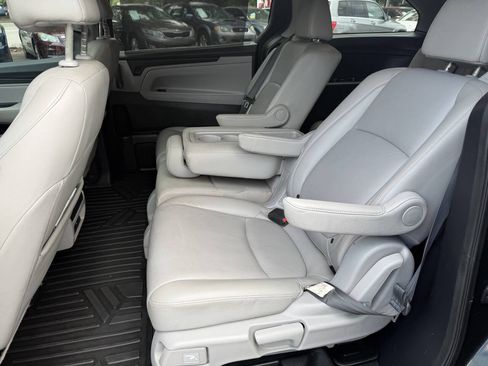 Used 2018 Honda Odyssey EX-L image 21