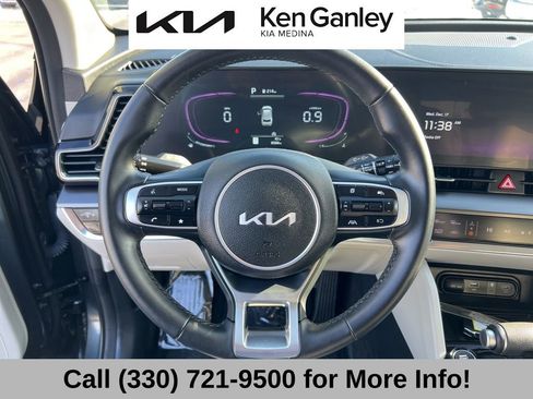 Certified 2025 Kia Sportage EX image 34