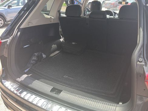 Used 2022 Volkswagen Tiguan SE AWD/4WD image 14