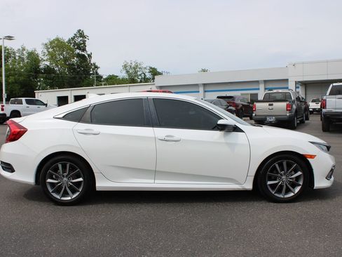Used 2019 Honda Civic EX image 11