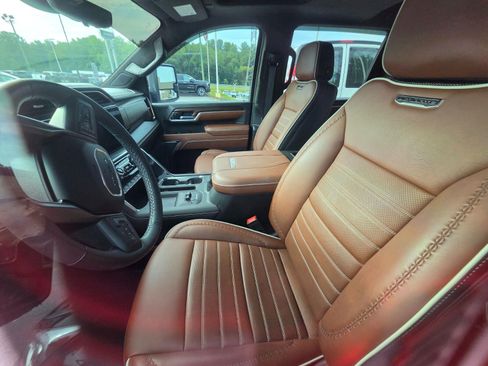 Used 2025 GMC Sierra 2500 Denali Ultimate AWD/4WD image 8