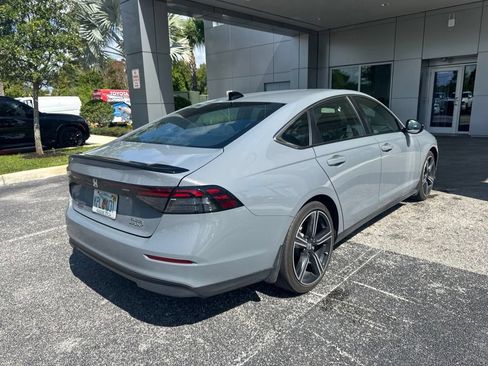 Used 2023 Honda Accord Sport image 3