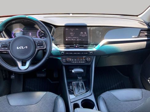 Used 2022 Kia Niro LXS FWD image 16