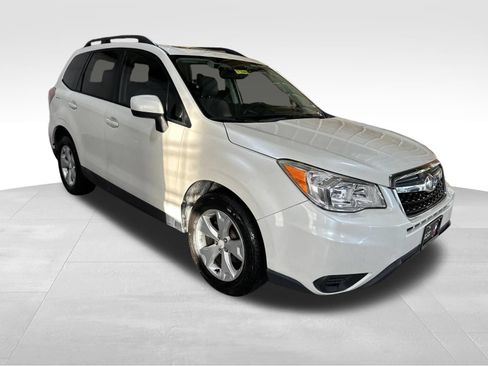Used 2015 Subaru Forester 2.5i Premium AWD/4WD image 3