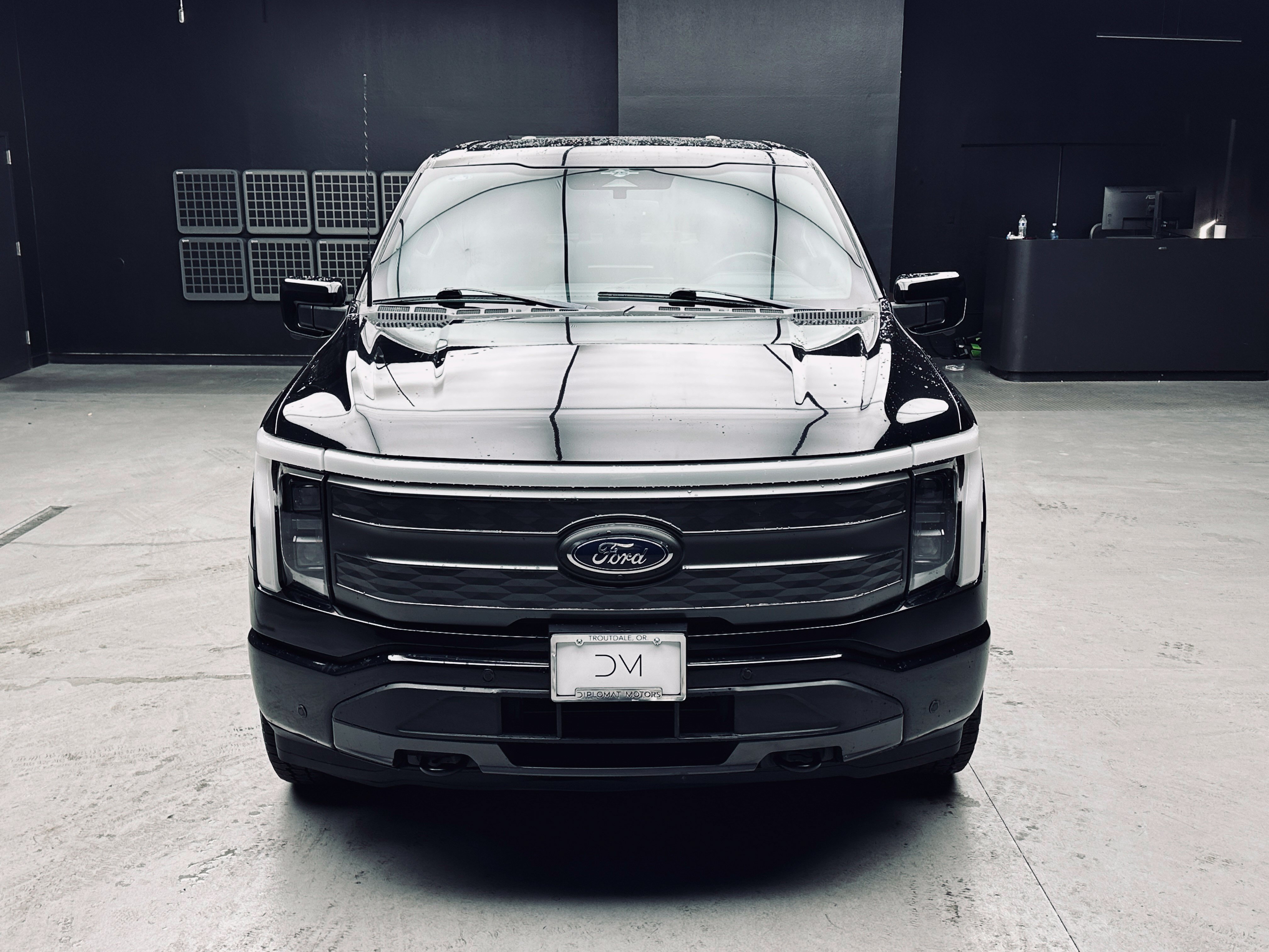Used 2023 Ford F150 Lightning Lariat w/ Equipment Group 511A High AWD/4WD image 11