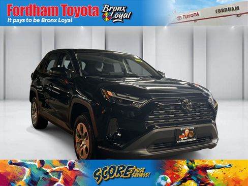 Used 2023 Toyota RAV4 LE AWD/4WD image 1