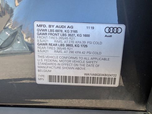 Used 2019 Audi e-tron Prestige w/ Prestige Package image 29