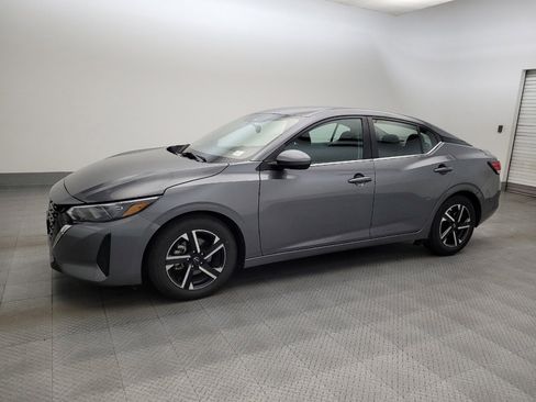 Used 2024 Nissan Sentra SV FWD image 2