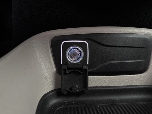 Used 2024 Chrysler Voyager LX FWD image 29