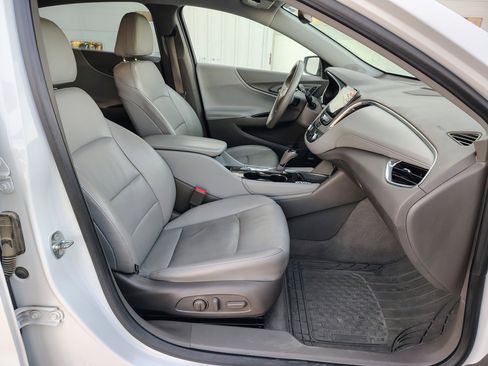 Used 2016 Chevrolet Malibu Premier w/ Driver Confidence Package image 15