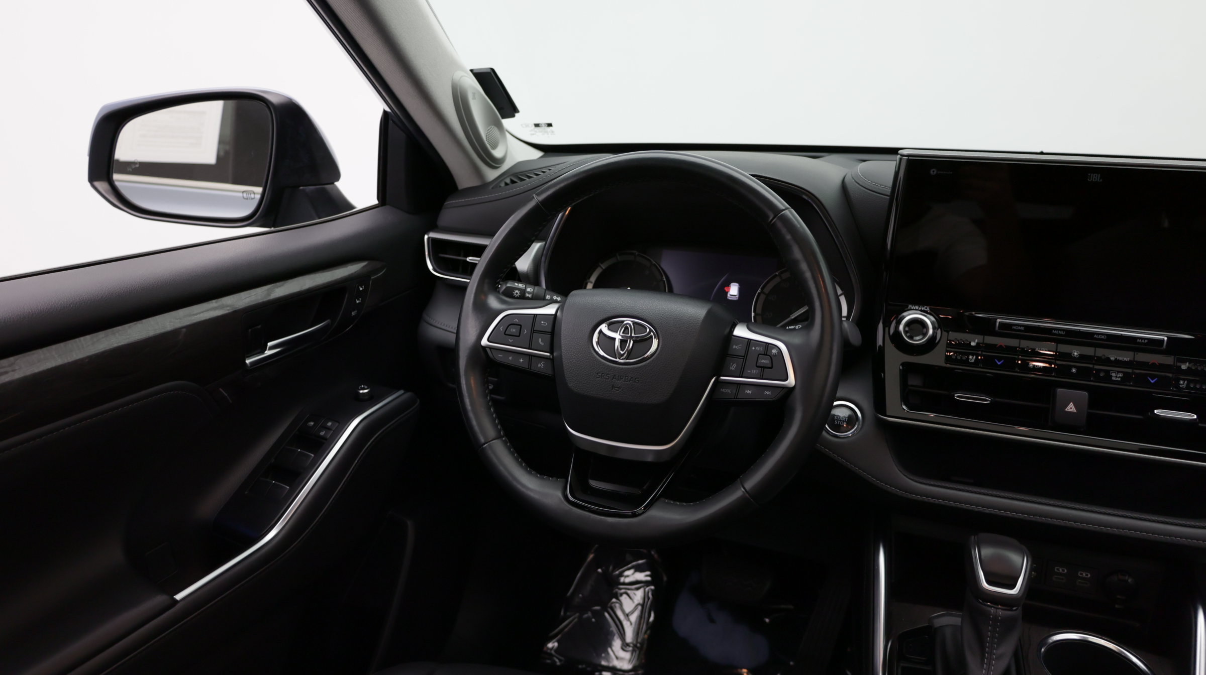 Used 2022 Toyota Highlander Platinum FWD image 34