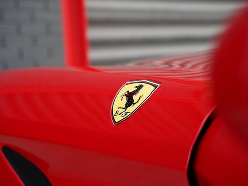 Used 2016 Ferrari California T image 10