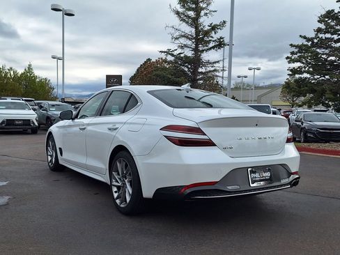 Used 2022 Genesis G70 2.0T RWD image 5