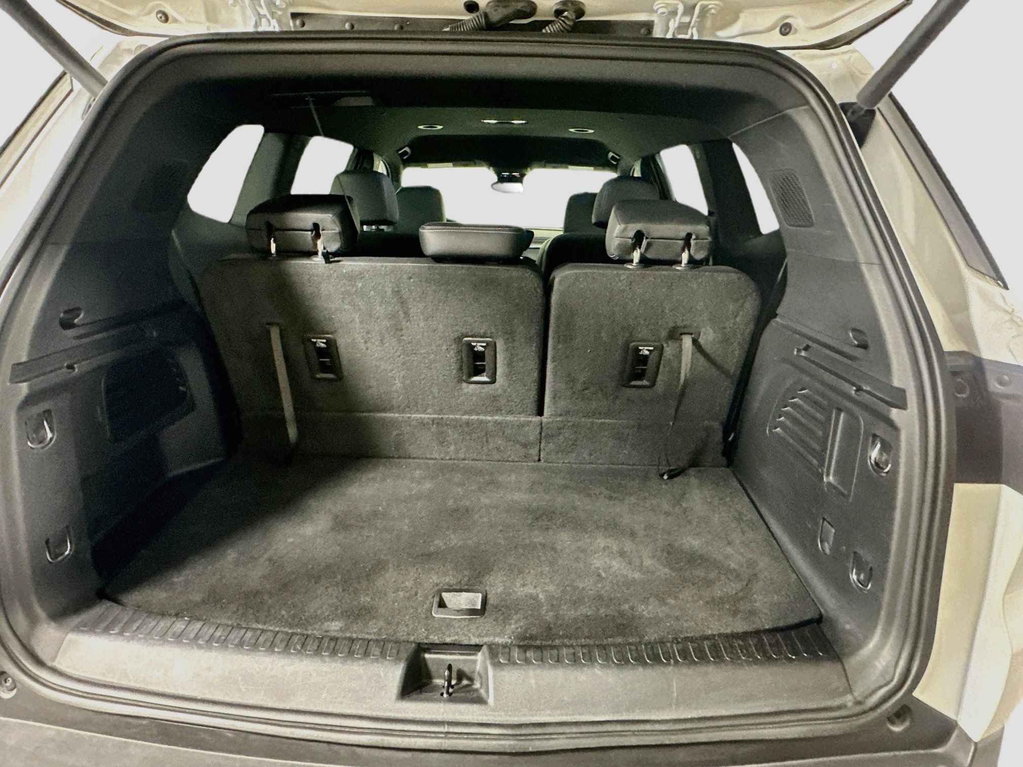 Used 2025 Buick Enclave Preferred FWD image 30