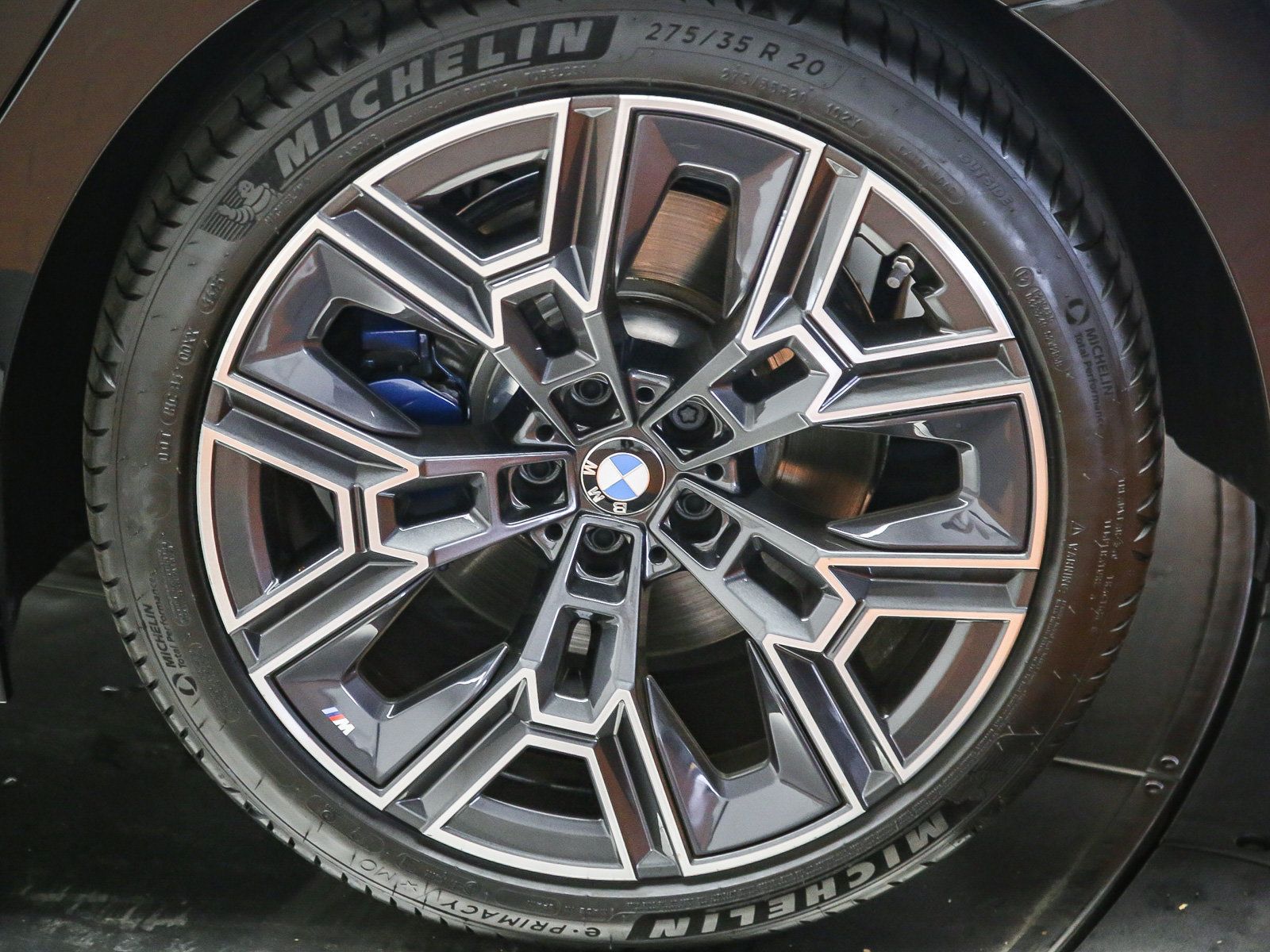 Used 2026 BMW 530i w/ M Sport Package RWD image 11