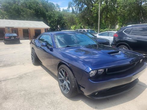 Used 2013 Dodge Challenger R/T RWD image 9
