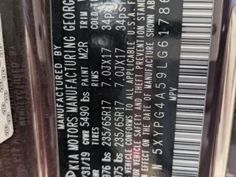 Used 2020 Kia Sorento LX image 16