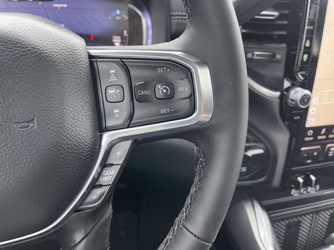 New 2026 RAM 2500 Laramie AWD/4WD image 36