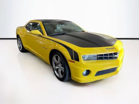Used 2010 Chevrolet Camaro SS image 3