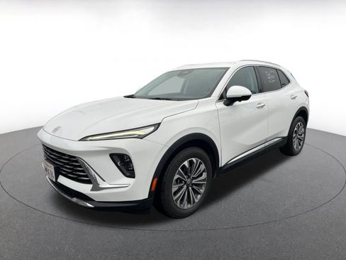 Used 2024 Buick Envision Preferred image 3