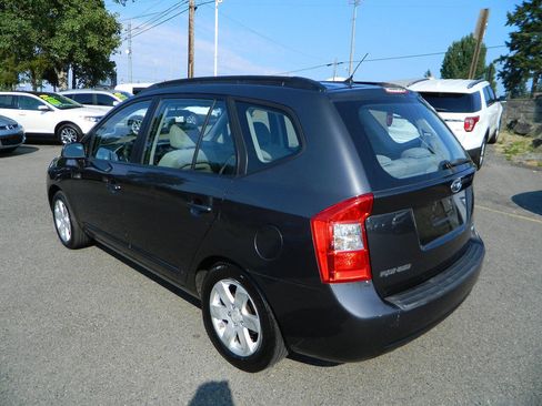 Used 2008 Kia Rondo LX w/ Convenience Pkg image 6