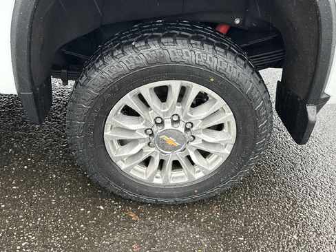 Used 2023 Chevrolet Silverado 3500 High Country w/ Z71 Off-Road Package image 25