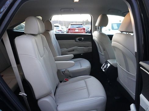 Used 2023 Kia Sorento SX Prestige image 40